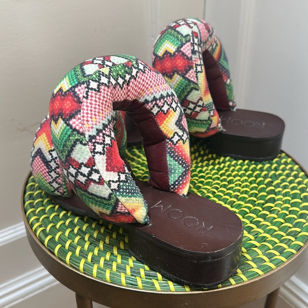 Room x Farm Rio sandals size 9 - Picture 7 of 8